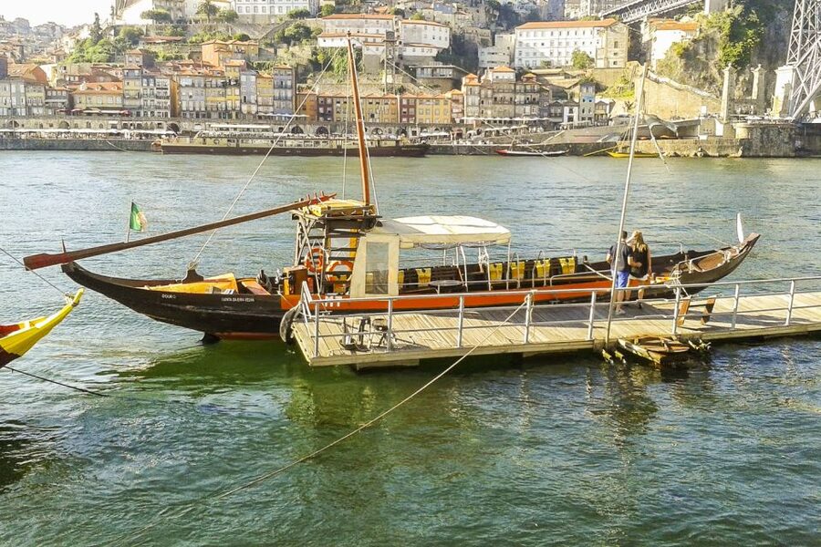 Porto: Six Bridges Cruise - The Porto and Gaia riverbanks you will actually notice