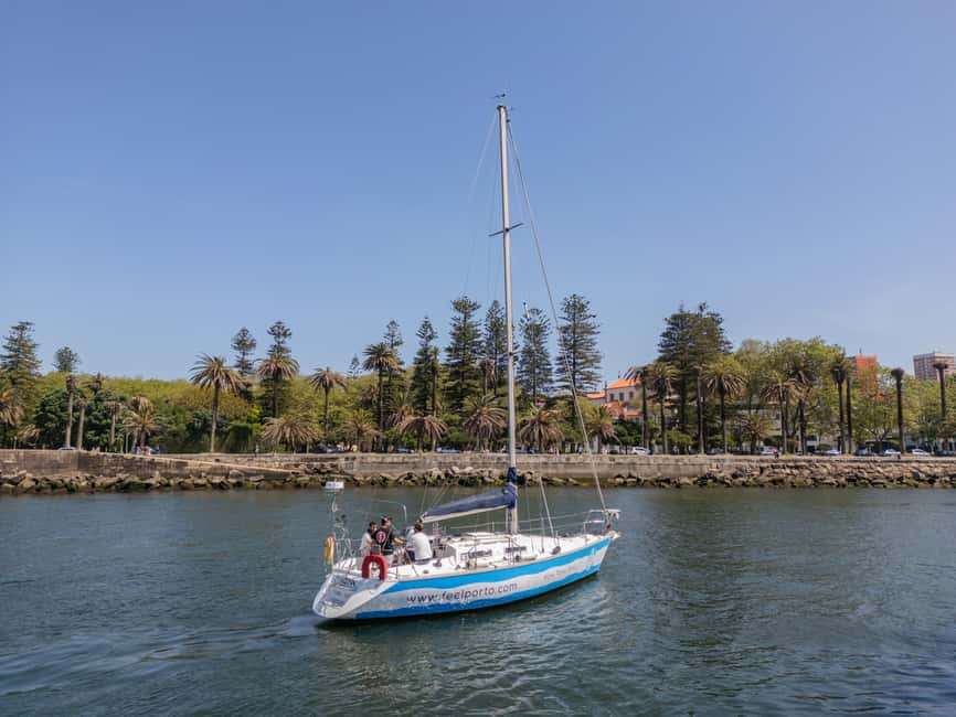 Porto: Sunset Cruise with Welcome Drink in a Sailboat - On-board touches: Porto wine, Spotify, and how the crew keeps it smooth