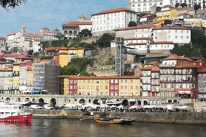 Porto to Lisbon Up to 4 Stops: Aveiro, Nazare, Fatima & Obidos - Óbidos: a walled town that packs a lot into one hour