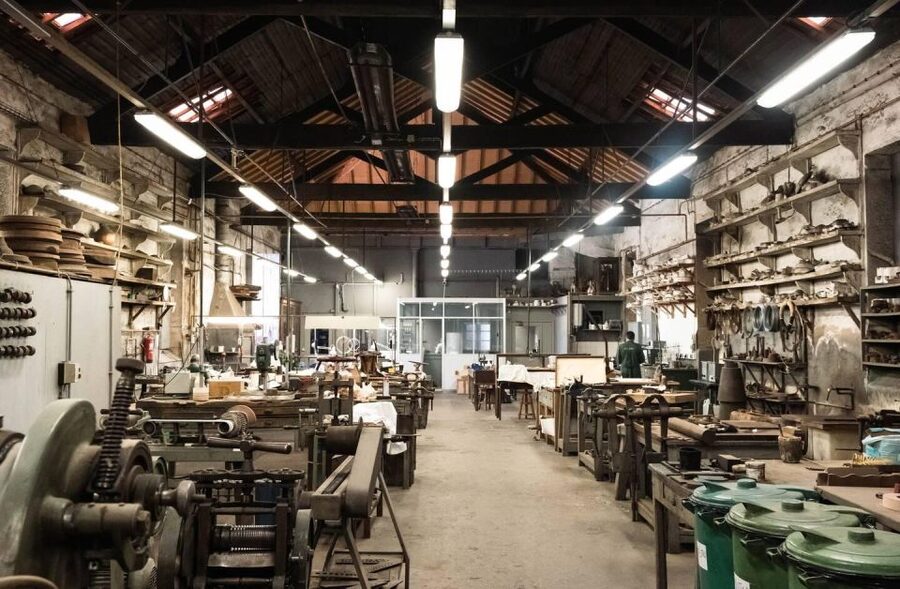 Porto: Tour to the world of silver in a century-old workshop - Entering Alcino Silversmith in the Heart of Porto