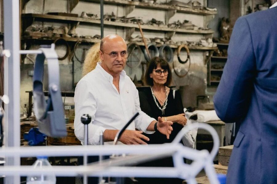 Porto: Tour to the world of silver in a century-old workshop - The Showroom Experience: Three Rooms That Feel Like a Home