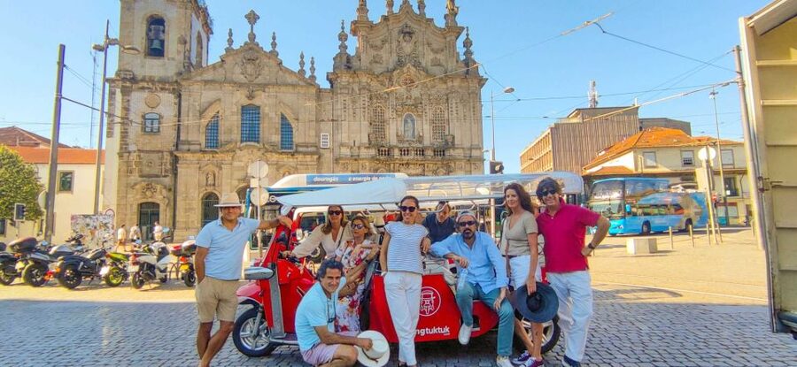 Porto: Tuk-Tuk Tour, Douro River Cruise, and Wine Tasting - First Stop: Largo Actor Dias and the Electric Tuk-Tuk Ride
