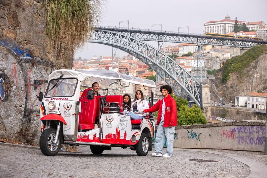 Porto: Tuk tuk Tours with Port Wine Tasting - Key highlights worth getting excited about