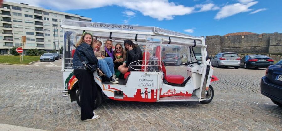 Porto: Tuk tuk Tours with Port Wine Tasting - Serra do Pilar panoramic views, built for photos and perspective