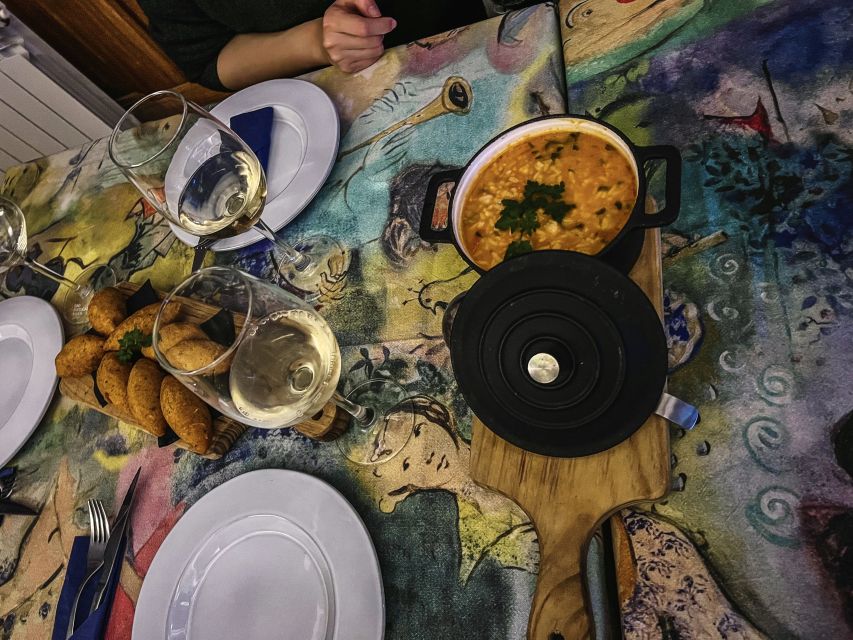 Porto: Walking Dinner Tour with Family-Owned Restaurants - The 4-Course Traditional Dinner, Built Around Porto Classics