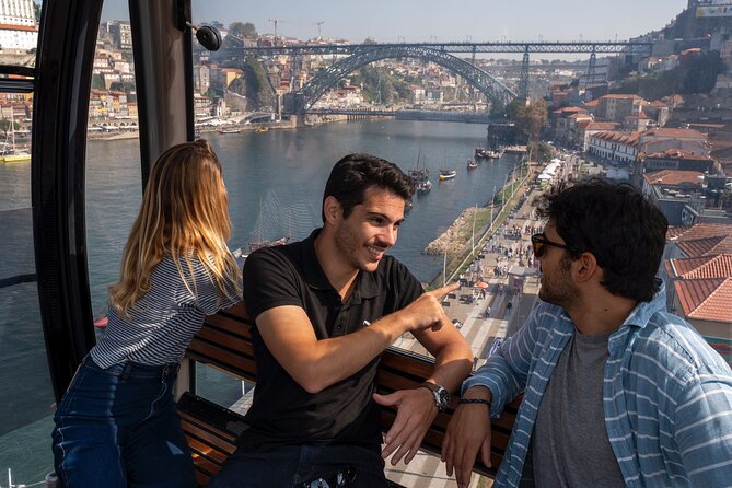 Porto Walking Tour, Lello Bookshop, River Cruise and Cable Car - Livraria Lello visit: 40 minutes inside a Porto icon