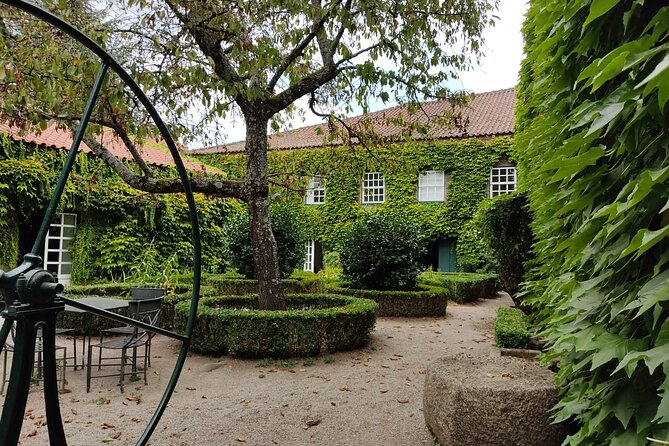 Premium Douro Valley Small-Group Tour, Wine Tasting, Lunch & Boat - How the Small Group Changes the Whole Day