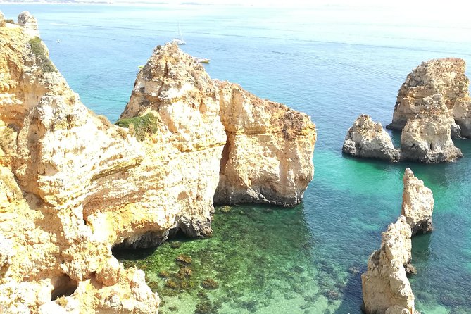 Private Algarve: Benagil Caves, Lagos Cliffs & Hidden Beaches - Algar de Benagil: the cave everyone talks about, and what the boat add-on changes