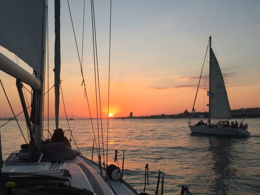 Private Romantic cruise with sparkling wine- 2-Hour- Lisbon - Private vs Shared: Picking the Right Feel for Your Couple Trip