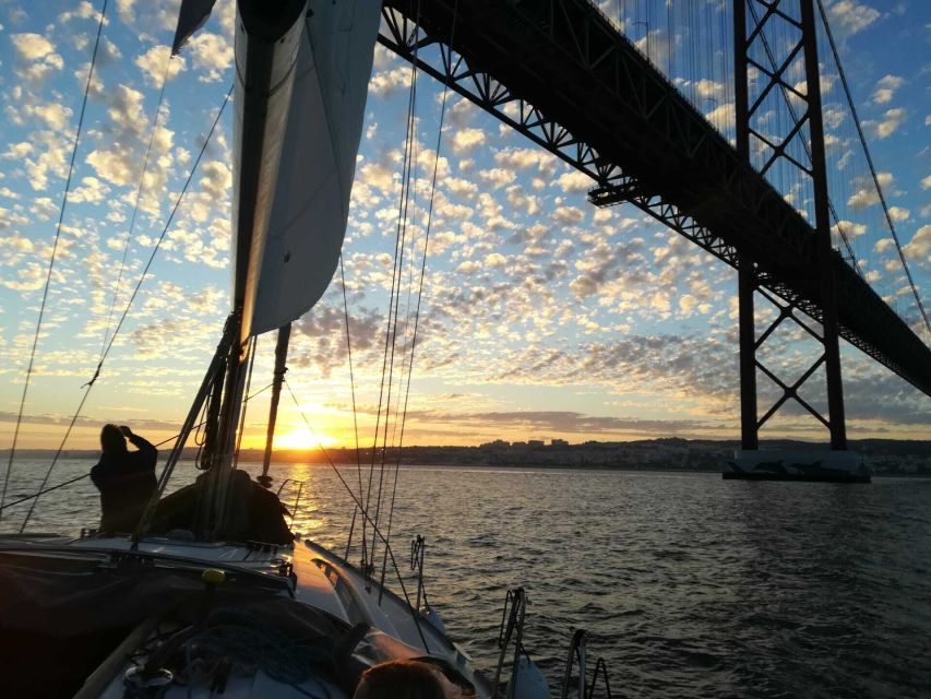 Private Romantic cruise with sparkling wine- 2-Hour- Lisbon - Price and Value, Plus Optional Hotel Pickup Costs