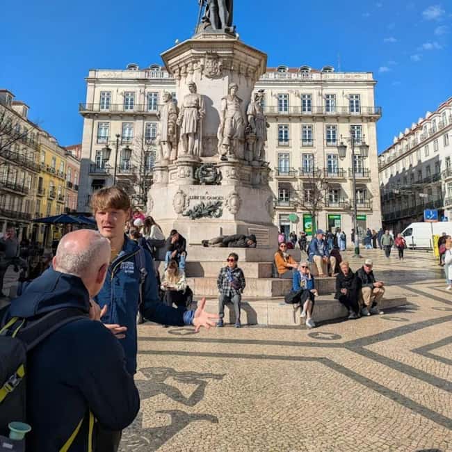 Private tour Lisbon on foot: Chiado to Alfama, Dutch guide. - Chiado to Alfama, with Gino in Dutch