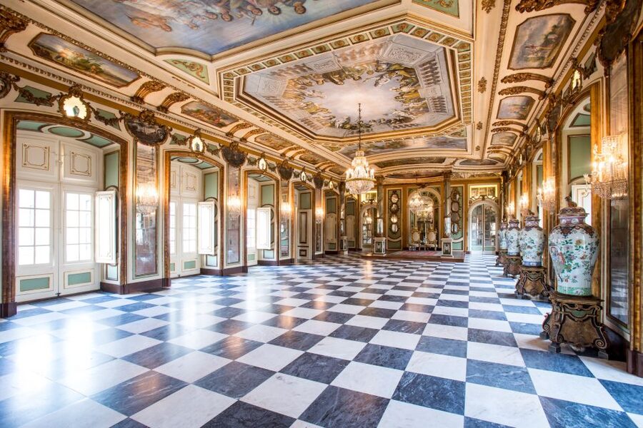 Queluz National Palace & Gardens Ticket - Meals inside the palace and planning around closures