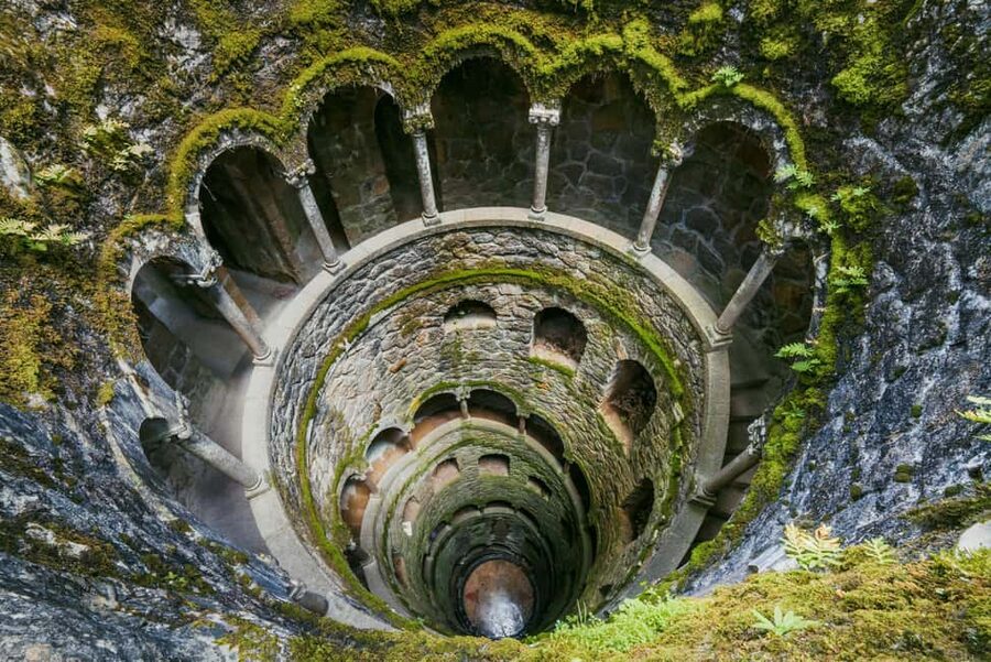 Quinta da Regaleira: Skip-The-Booth E-Ticket and Audio Guide - Quinta da Regaleira feels like Sintra at its most theatrical