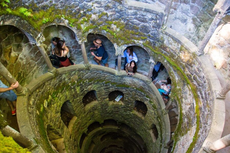 Quinta da Regaleira Skip-the-Ticket-Line Entry & Audioguide - Arrival and walking reality, the route is the experience