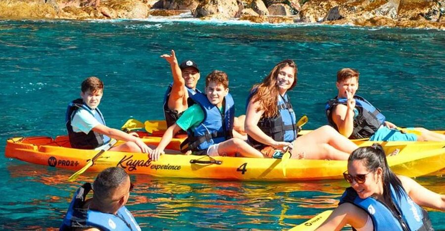 Quinta do Lorde: Kayak Experience in Ponta de São Lourenço - The paddling portion: timing, feel, and what the guides do for you