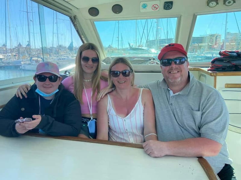 Reef Fishing in Vilamoura - Inside the Gui Bonnet boat: small group comfort and real coaching
