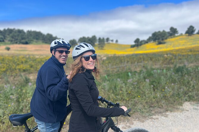 Relaxed E-bike in the backroads of Cascais and Sintra - Meet Your Ride: Bosch E-Bikes, Helmets, and Easy Learning