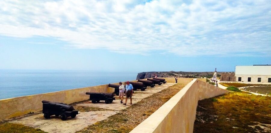 Sagres & Cape St. Vincent Half-Day Tour from Lagos - How pickup, minivan comfort, and a guide like Filipe or António shape the day
