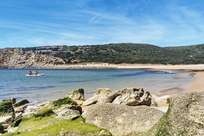 Sagres: Praia Da Ingrina Caves Guided Kayaking Tour - Entering Praia da Ingrina with the right kind of excitement