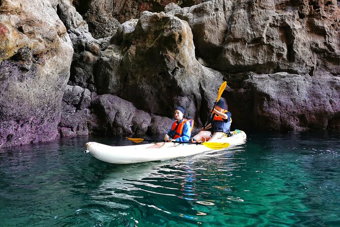 Sagres: Praia Da Ingrina Caves Guided Kayaking Tour - The Praia do Barranco stop: quick swim, relax, and get your energy back