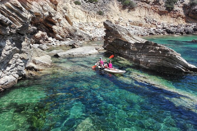 Sagres: Praia Da Ingrina Caves Guided Kayaking Tour - Wind and comfort: the one factor to take seriously