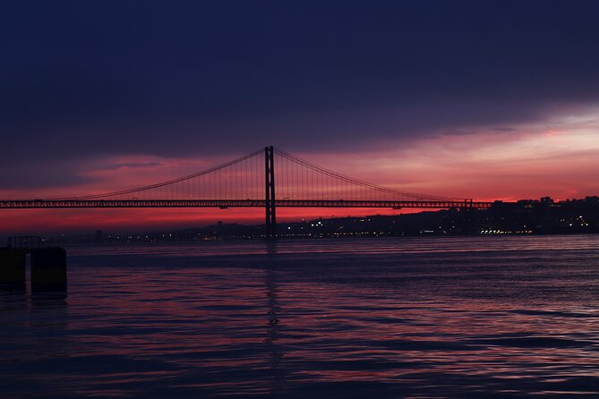 Sailboat Tour in Lisbon with drinks included | Morning and Sunset - Stop by stop: what you will see from the 25th of April Bridge onward