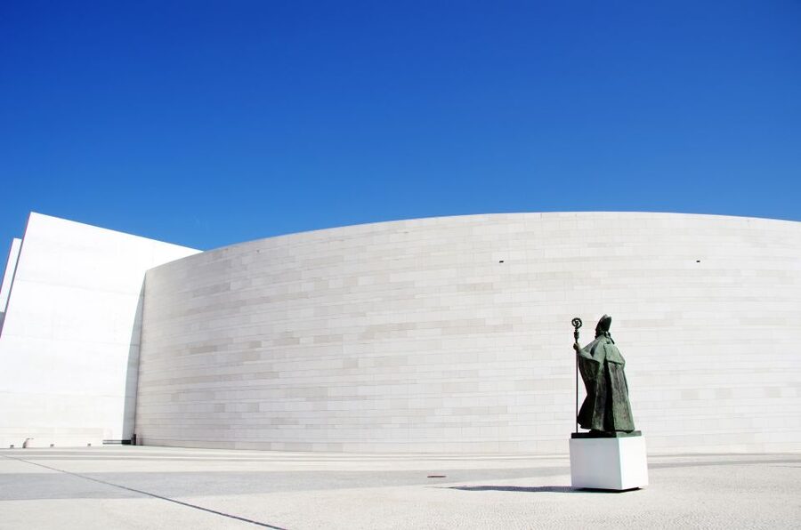 Sanctuary of Fátima and Coimbra City Tour - The day’s pacing: 10 hours, coach time, and when you can breathe