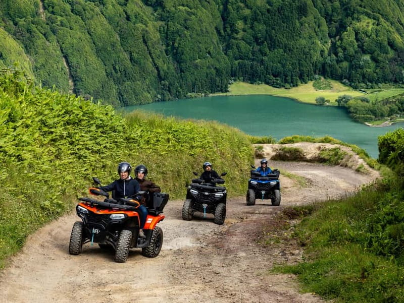 São Miguel: Sete Cidades Quad / Buggy Tour - Vista do Rei Lookout and the “crater from the rim” payoff