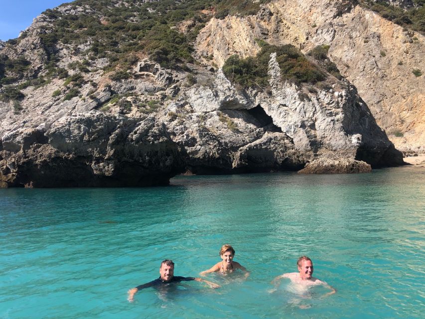 Sesimbra: Arrábida Beaches & Caves Boat Tour with Snorkeling - Group energy, guide style, and the practical flow of the day