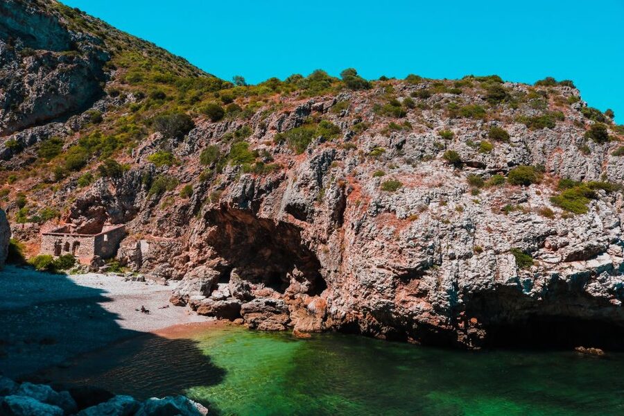 Sesimbra: Arrábida Beaches & Caves Boat Tour with Snorkeling - Why this Sesimbra boat tour feels like smart value