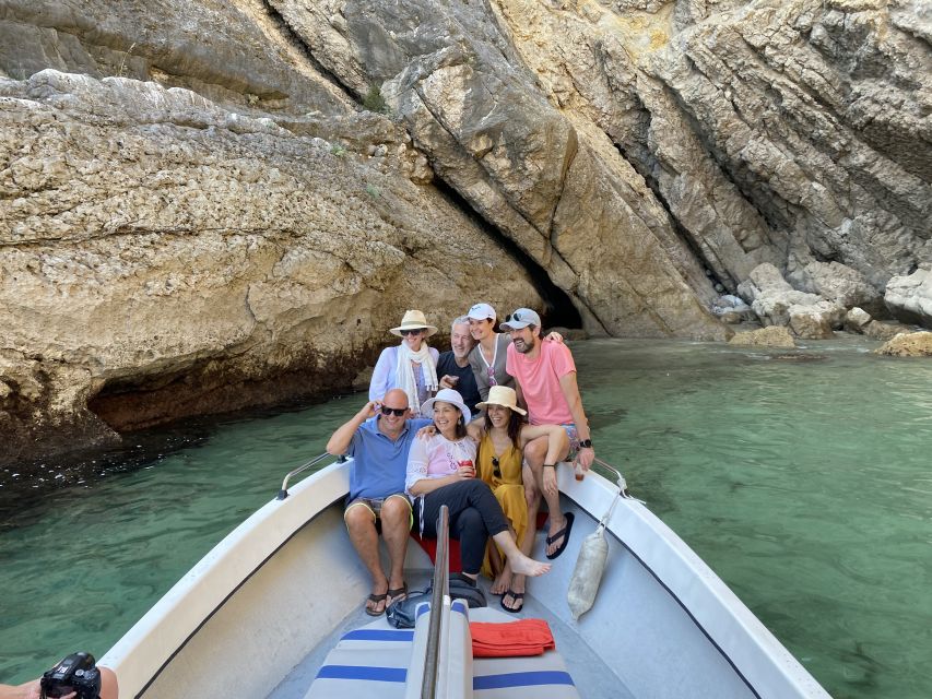 Sesimbra: Arrábida Beaches & Caves Boat Tour with Snorkeling - Sesimbra to Praia do Ribeiro do Cavalo: the first “wow, we’re out here” moment