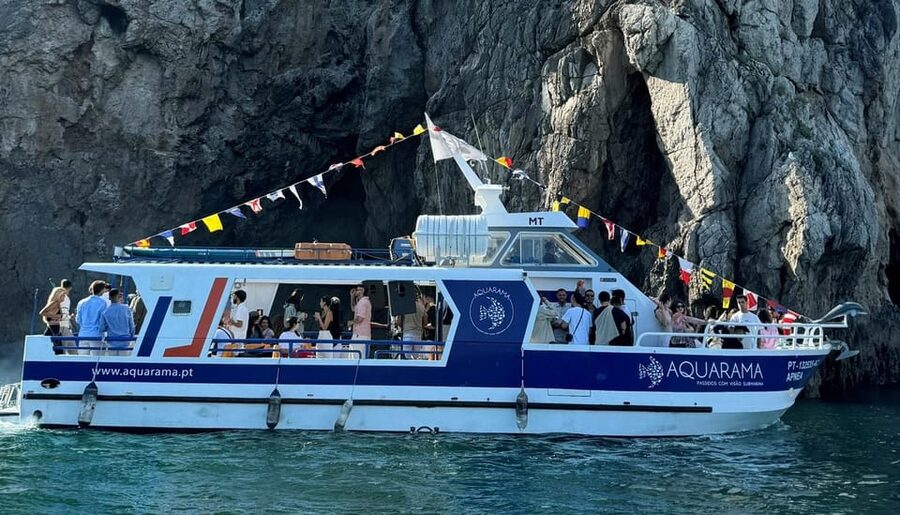 Sesimbra: Family Friendly Boat Sea Tour w/ Submarine Vision - The Best Part for Families: Windows, Vests, and No Wet Suit Required