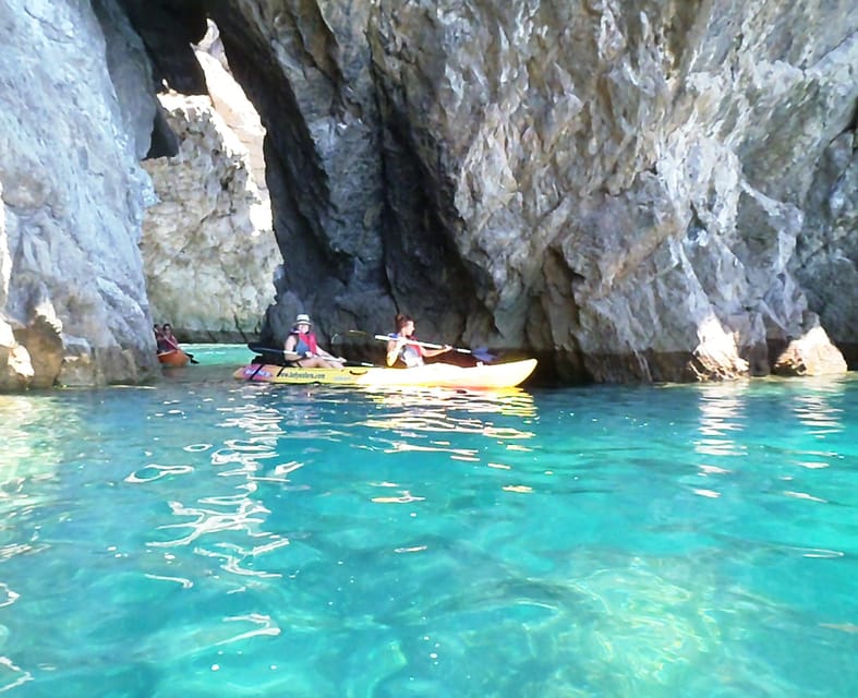 Sesimbra: Ribeiro Cavalo Beach, Caves, & Arrábida Kayak Tour - Ribeira do Cavalo beach, regional sweets and a calm-water reset