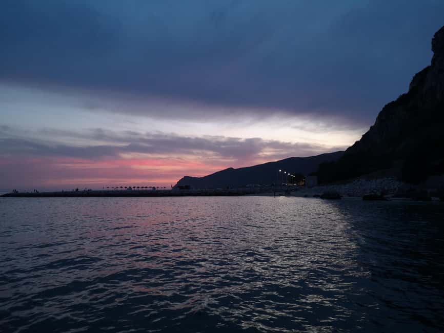 Setubal: Sunset On-Board - Oysters on board: Sado River freshness, opened right there