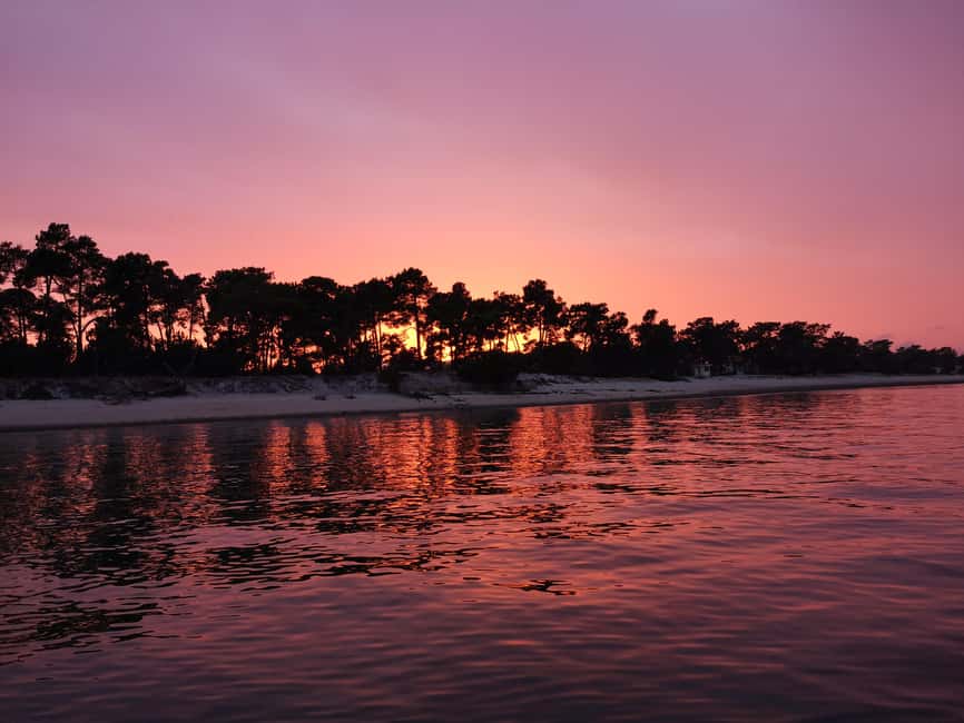 Setubal: Sunset On-Board - The music and the social vibe on a sunset cruise