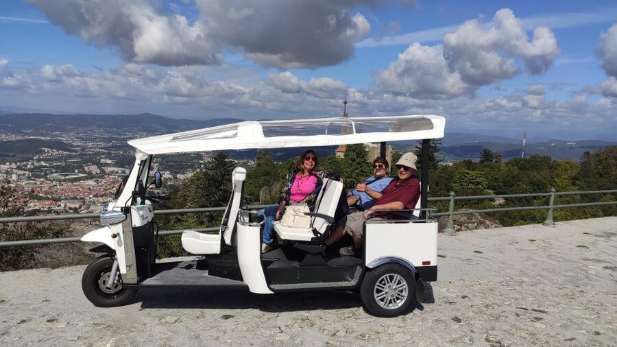 Sightseeing Tours by Electric Tuk-Tuk in Guimarães - São Torcato Village, the Basilica, and Green Wine Vineyards