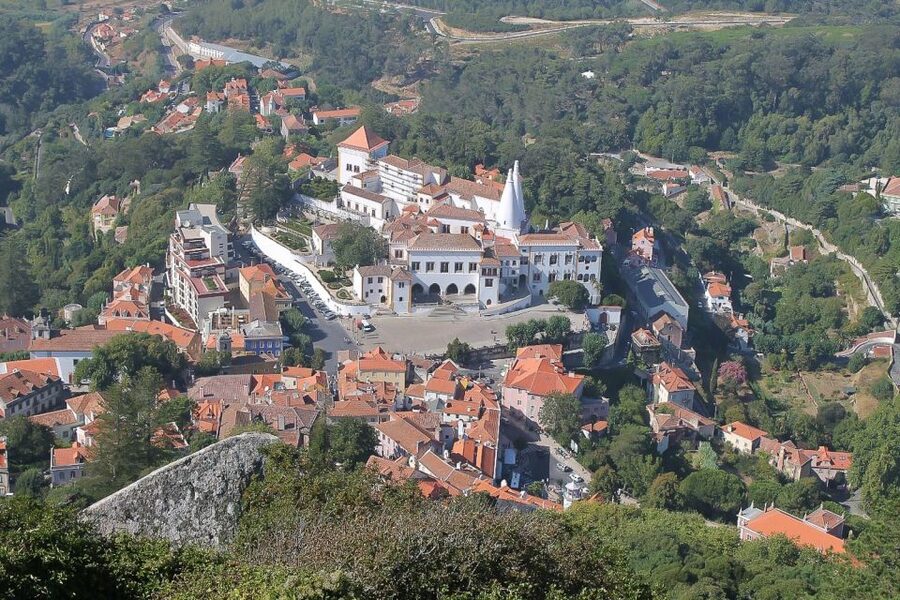 Sintra and Cascais: Full-Day Private Sightseeing Tour - Timing and pacing in a 6-hour window