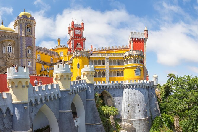 Sintra-Cascais-Pena Palace 8-People Small Group Tour from Lisbon - Cabo da Roca and the Farol Lighthouse Stops