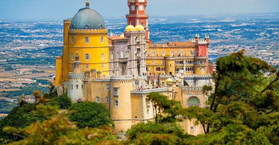 Sintra: Full-Day Tour from Lisbon with Wine Tasting - Lisbon pickup and the pace of a private group