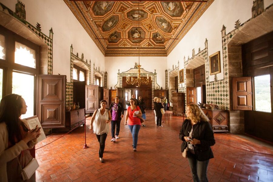 Sintra: Half-Day Tour with Royal Palace Ticket - Getting Around on the Coach: Comfort and the Value of Not Stressing