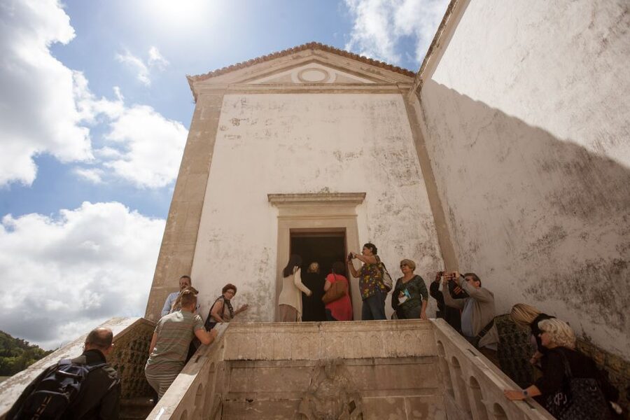 Sintra: Half-Day Tour with Royal Palace Ticket - The Royal Palace of Sintra: What Makes It So Memorable in an Hour