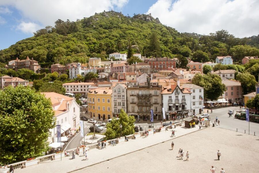 Sintra: Half-Day Tour with Royal Palace Ticket - Lisbon Pickup to Sintra Palace: Why the Schedule Works