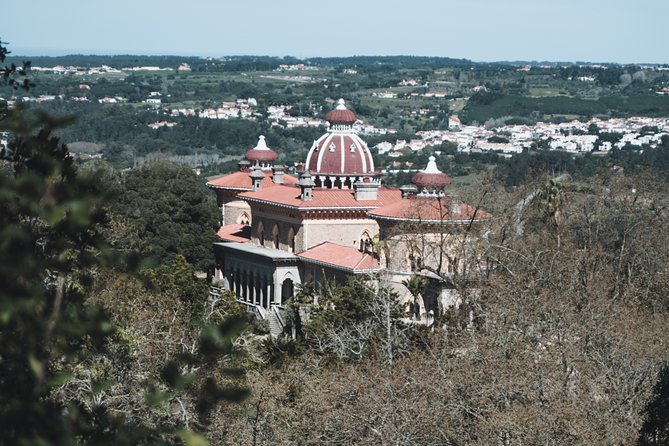 Sintra Jeep Safari - Praia da Adraga: 20 minutes of sand time after your mid-day meal