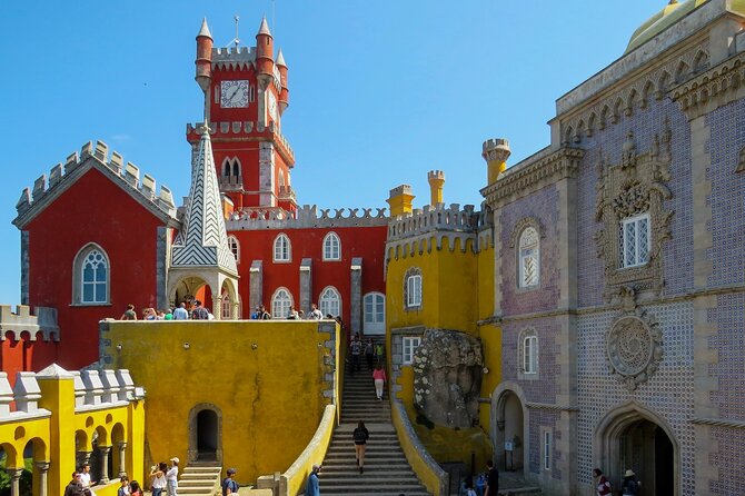 Sintra, Pena Palace, Quinta da Regaleira & Cascais Group Tour - Lisbon Pickup and the 8.5 Hour Rhythm