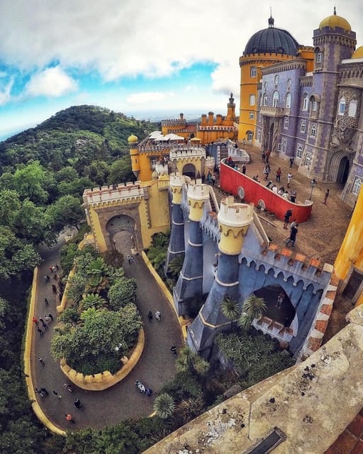 Sintra Polski Przewodnik+Pena Palce + Cabo da Roca + Cascais - Sintra Old Town Break: Coffee, Shopping, and Real Wandering Time