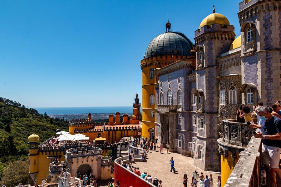 Sintra Polski Przewodnik+Pena Palce + Cabo da Roca + Cascais - The Guide Experience: Polish Live Commentary, Humor, and Pace Control