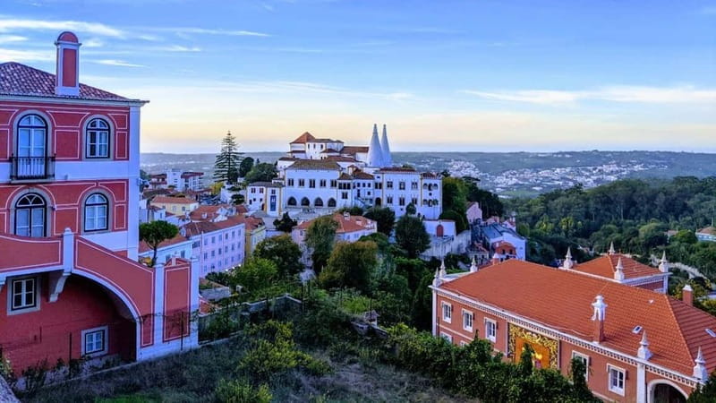Sintra: Private Half-Day Classic Car or Electric Jeep Tour - Castle of the Moors: the walk that makes the view make sense