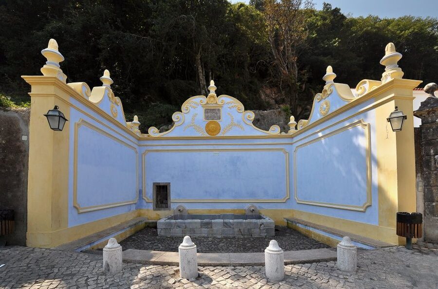 Sintra: -Sintra Sightseeing Tour With Tuk Tuk (1hr) - Stop 4: Castle of the Moors for Big View Potential