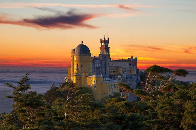 Sintra Small-Group Tour: Let the Fairy Tale Begin with Pick Up - Sintra Old Town Walking Time and the Travesseiro Moment