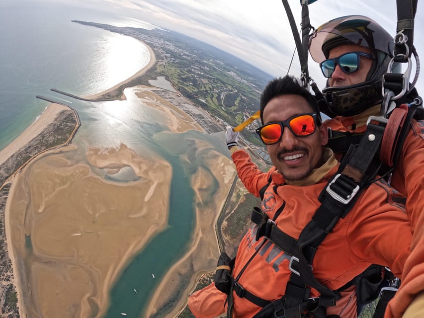 Skydive Algarve: Tandem Skydiving 10.000ft (up to 15.000ft) - Instructors and team vibe: calm coaching wins